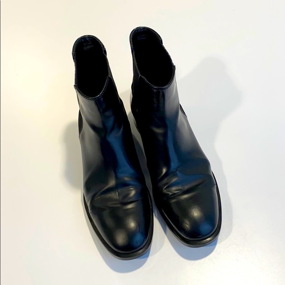 Tods Black leather ankle boots 38.5
